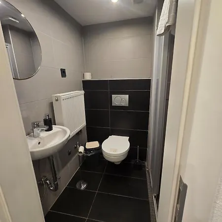 Doubleroom - Shared House - 2floor Nr3 לינץ אם ריין