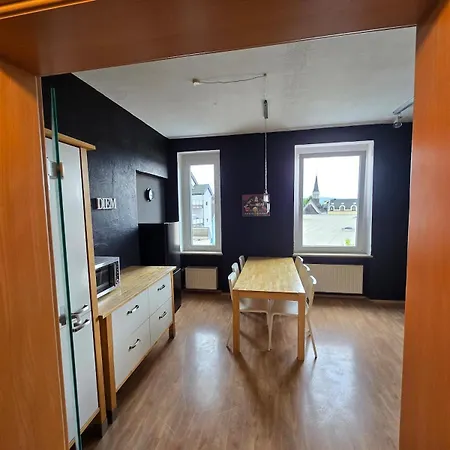 3 - Shared House *